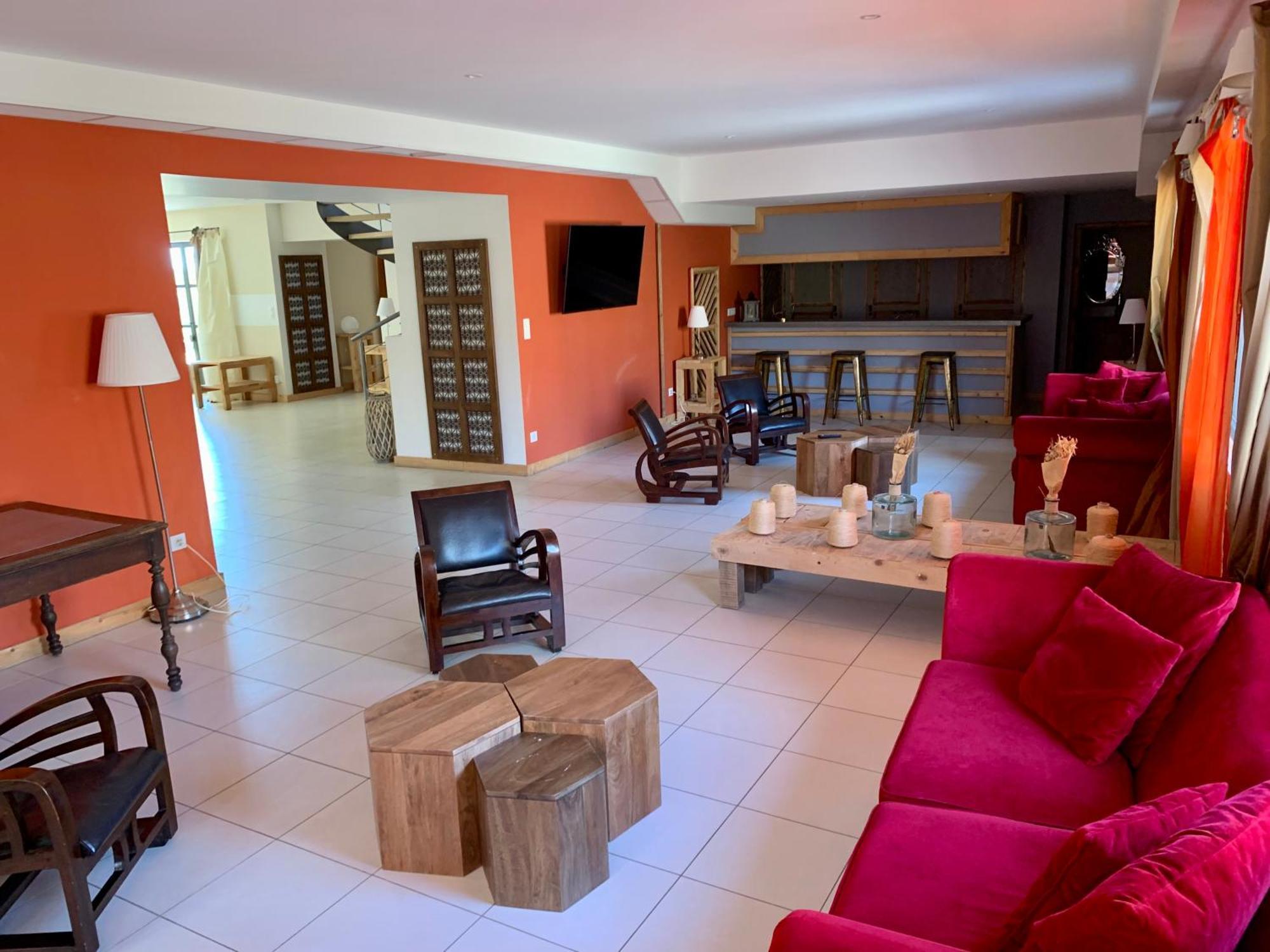 Mas Des Terres Rouges Villa Vezenobres Exterior photo